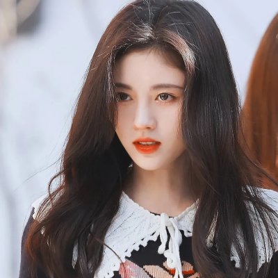 千钧。一发